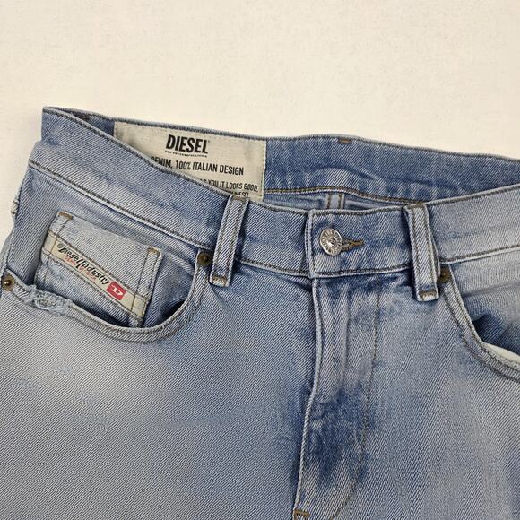 Diesel Jeans Mens W30 Light Wash Distressed Denim Slim Fit Italian Design‎ Pants - Picture 3 of 13